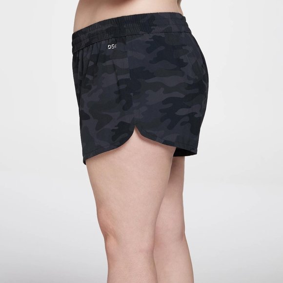NWT DSG Women's Stride Shorts - Picture 8 of 9